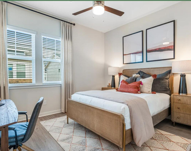 4550 S 67th Avenue - Photo Thumbnail 8