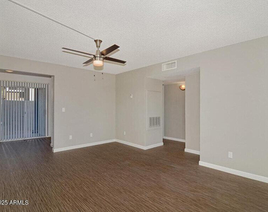 17805 N 40th Street - Photo Thumbnail 3