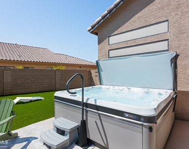 20619 N 16th Way - Photo Thumbnail 9