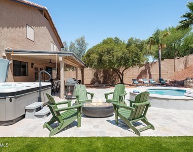 20619 N 16th Way - Photo Thumbnail 1