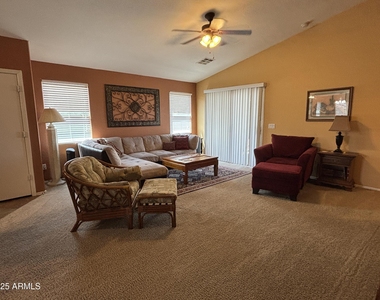 776 W Fairlane Court - Photo Thumbnail 12