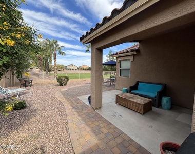 776 W Fairlane Court - Photo Thumbnail 22