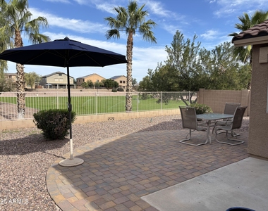 776 W Fairlane Court - Photo Thumbnail 26