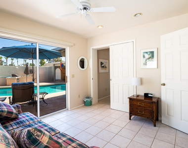 7270 E Loma Lane - Photo Thumbnail 18
