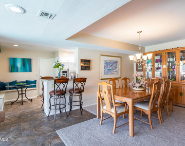 7270 E Loma Lane - Photo Thumbnail 6