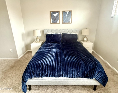 3708 E Kerry Lane - Photo Thumbnail 14