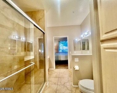 15151 N Frank Lloyd Wright Boulevard - Photo Thumbnail 15