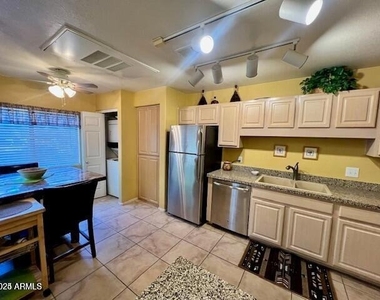 15151 N Frank Lloyd Wright Boulevard - Photo Thumbnail 12
