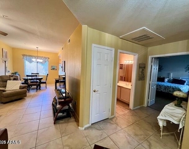 15151 N Frank Lloyd Wright Boulevard - Photo Thumbnail 8