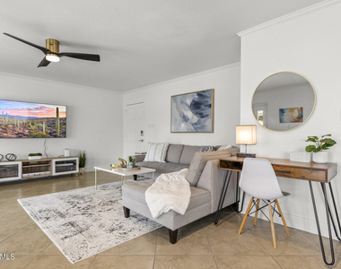 8315 E Devonshire Avenue - Photo Thumbnail 9