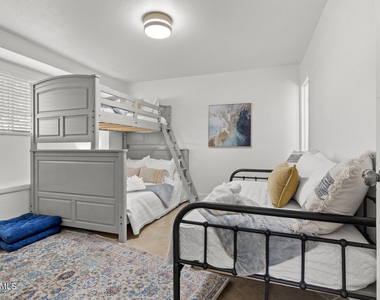 8315 E Devonshire Avenue - Photo Thumbnail 16