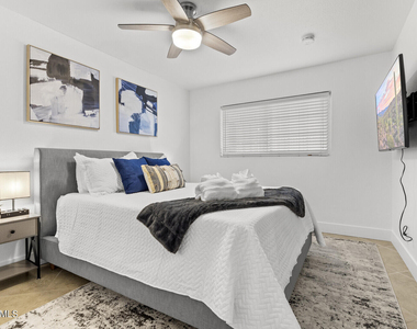 8315 E Devonshire Avenue - Photo Thumbnail 13