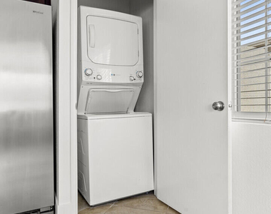 8315 E Devonshire Avenue - Photo Thumbnail 12