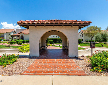 11011 N 92nd Street - Photo Thumbnail 29