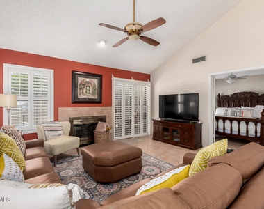 11011 N 92nd Street - Photo Thumbnail 2