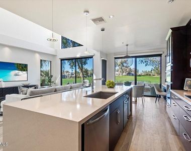 7222 E Gainey Ranch Road - Photo Thumbnail 10