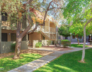 3040 E Shea Boulevard - Photo Thumbnail 9