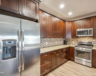 6145 E Cave Creek Road - Photo Thumbnail 7
