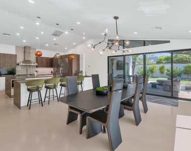 3420 E Oregon Avenue - Photo Thumbnail 6