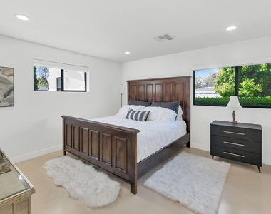 3420 E Oregon Avenue - Photo Thumbnail 18