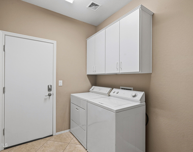 41112 N Prestancia Drive - Photo Thumbnail 21