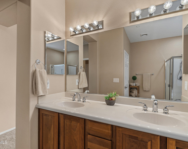 41112 N Prestancia Drive - Photo Thumbnail 15