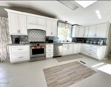 5824 E Montgomery Road - Photo Thumbnail 5