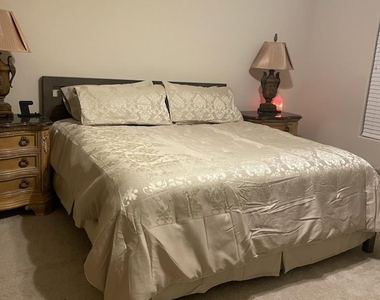 26237 W Matthew Drive - Photo Thumbnail 5
