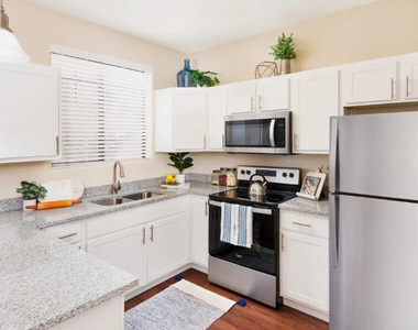 7850 W Mcdowell Road - Photo Thumbnail 3