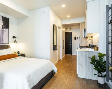 817 N 6th Street - Photo Thumbnail 2