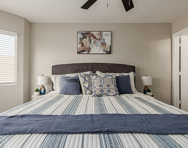 12430 W Willow Avenue - Photo Thumbnail 10