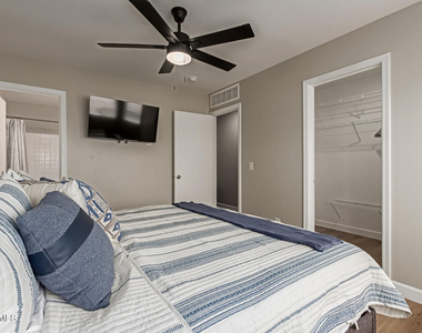 12430 W Willow Avenue - Photo Thumbnail 11