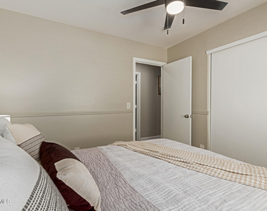 12430 W Willow Avenue - Photo Thumbnail 16