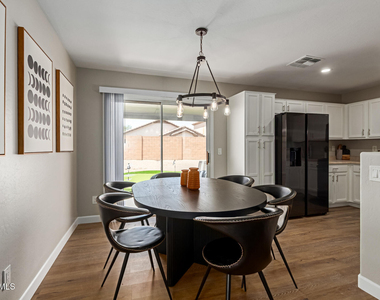 12430 W Willow Avenue - Photo Thumbnail 5