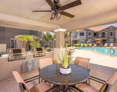 5120 E Hampton Avenue - Photo Thumbnail 10