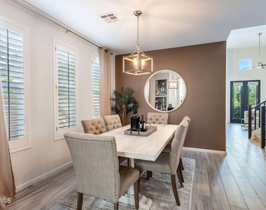 28990 N White Feather Lane - Photo Thumbnail 10