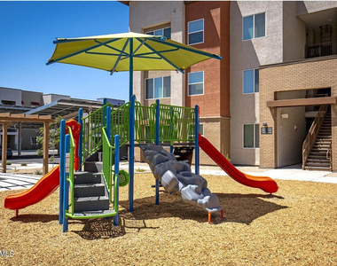 16965 W Van Buren Street - Photo Thumbnail 10