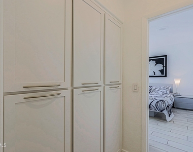 32748 N 69th Street - Photo Thumbnail 31