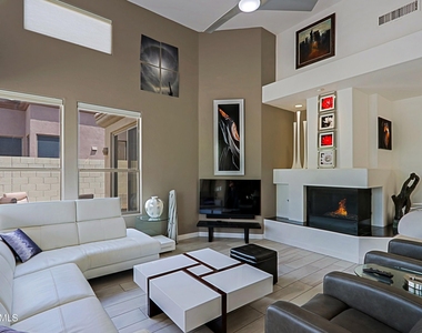 32748 N 69th Street - Photo Thumbnail 7
