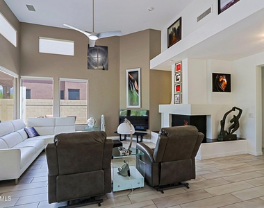 32748 N 69th Street - Photo Thumbnail 6