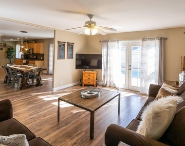 8447 E Sheridan Street - Photo Thumbnail 15