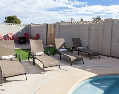 8447 E Sheridan Street - Photo Thumbnail 7