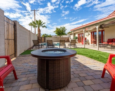 8447 E Sheridan Street - Photo Thumbnail 6