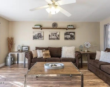 8447 E Sheridan Street - Photo Thumbnail 14