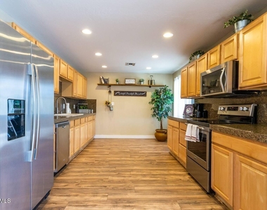 8447 E Sheridan Street - Photo Thumbnail 13