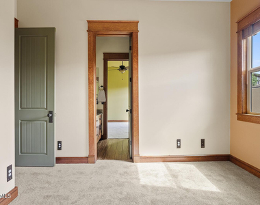 3123 E Cat Balue Drive - Photo Thumbnail 22