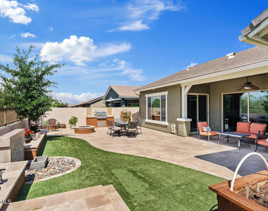 3123 E Cat Balue Drive - Photo Thumbnail 3
