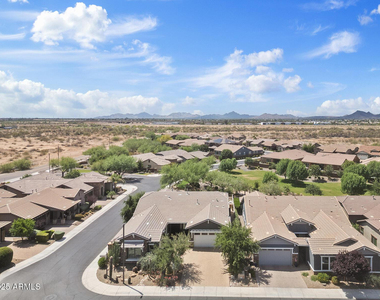 3123 E Cat Balue Drive - Photo Thumbnail 2