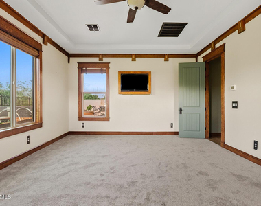 3123 E Cat Balue Drive - Photo Thumbnail 16
