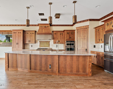 3123 E Cat Balue Drive - Photo Thumbnail 1
